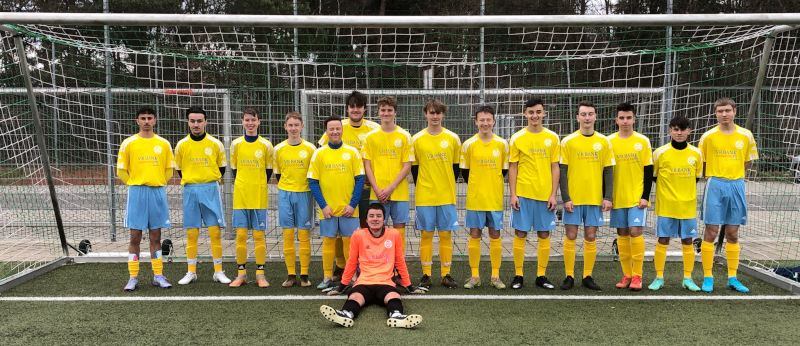 Neue Trikots für die B-Jugend