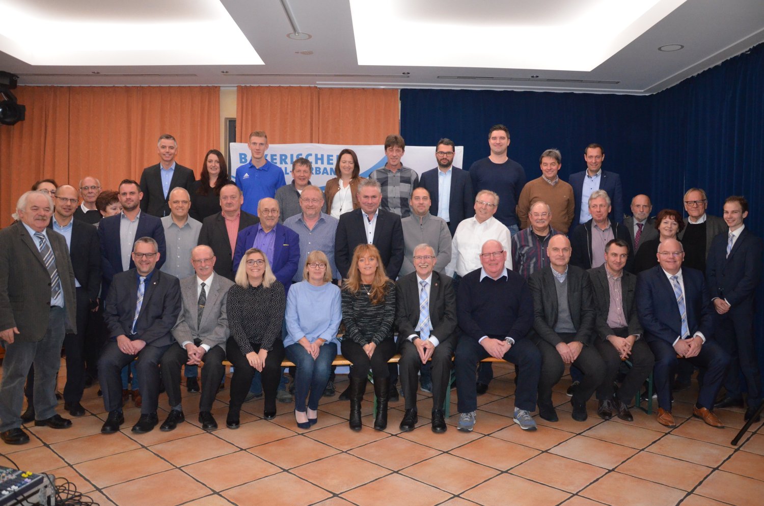 Kreisehrenabend beim SV Schwaig