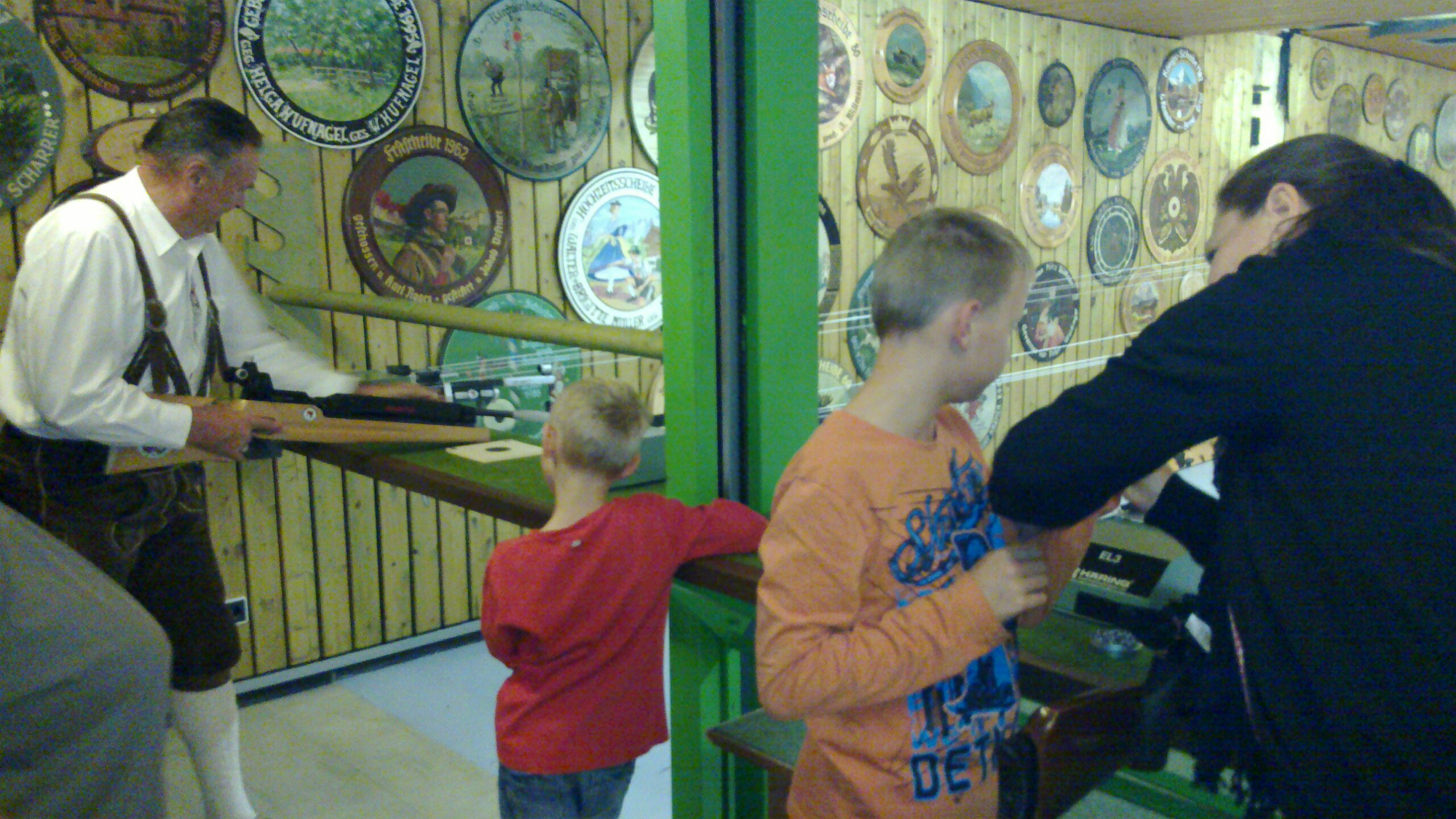 Wochenende der Schützenvereine am 06.10.12 (7 Bilder)